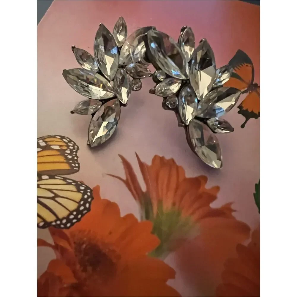 💕 NEW Crystal Marquise Cluster Pierced Earrings 💕
